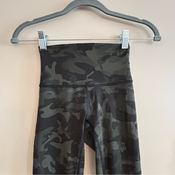 Lululemon Sz 0 Wunder Under High-Rise Tight 25" *Full-On Luxtreme Camo Green - Picture 7 of 10